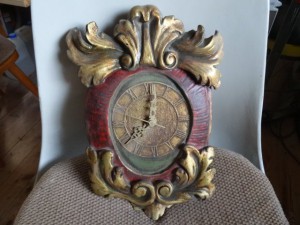 war ursprünglich ein Altarschild ,mit Hinweis &quot; gestiftet von der Ahnfrau ?<br />der Altar wurde gestiftet von Ahnfrau
